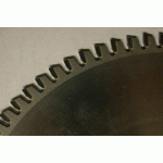 LAME CIRCULAIRE CARBURE ALU/PVC - DIAMÈTRE 350MM - ALÉSAGE 30MM - 108 DENTS NÉGATIVES QUALITY - EP 3,5/3,0 - AKE