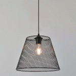 SUSPENSION CONIQUE EN MÉTAL GRILLAGÉ NOIR - MANUTAN COLLECTIVITÉS