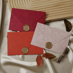 ENVELOPPES- ENVELOPPE 3 COULEURS + 10 FEUILLES DE PAPIER + 3 TAMPONS DE PEINTURE INCENDIE