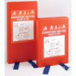 COUVERTURE ANTI-FEU AVEC DISPOSITIF D