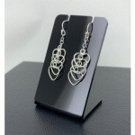 PAIRE DE BOUCLES D'OREILLES AVEC COEURS EN ARGENT 92.5