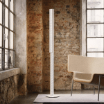 SLAMP LAMPE SUR PIED LED MODULA TORSADÉE, CRISTAL, GRIS CLAIR