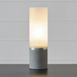 MARKSLÖJD LAMPE DE TABLE MOLO, PIED EN BÉTON VERRE GIVRÉ HAUTEUR 40CM
