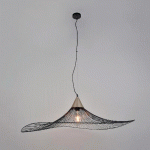 SUSPENSION CONIQUE EN MÉTAL FILAIRE NOIR/LAITON - MANUTAN COLLECTIVITÉS