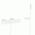 BAIN‑DOUCHE THERMOSTATIQUE AVEC CASCADE. DOUCHETTE À MAIN ANTICALCAIRE AVEC SUPPORT ORIENTABLE ET FLEXIBLE. - TRES 007174039BM