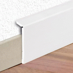 PLINTHE MURALE DE RECOUVREMENT EN PVC À COLLER - 2500 X 114 MM - BLANC DINAC